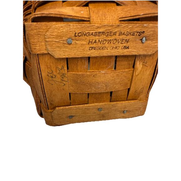 1993 Longaberger May Series Lilly of the Valley Basket w/Liner & Protector - Picture 3 of 3